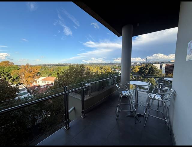 1,593M² OFFICE TO LET IN ROSEBANK